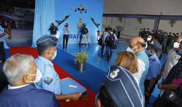 पांच रफाल लड़ाकू विमान विधिवत रूप से वायु सेना में शामिल